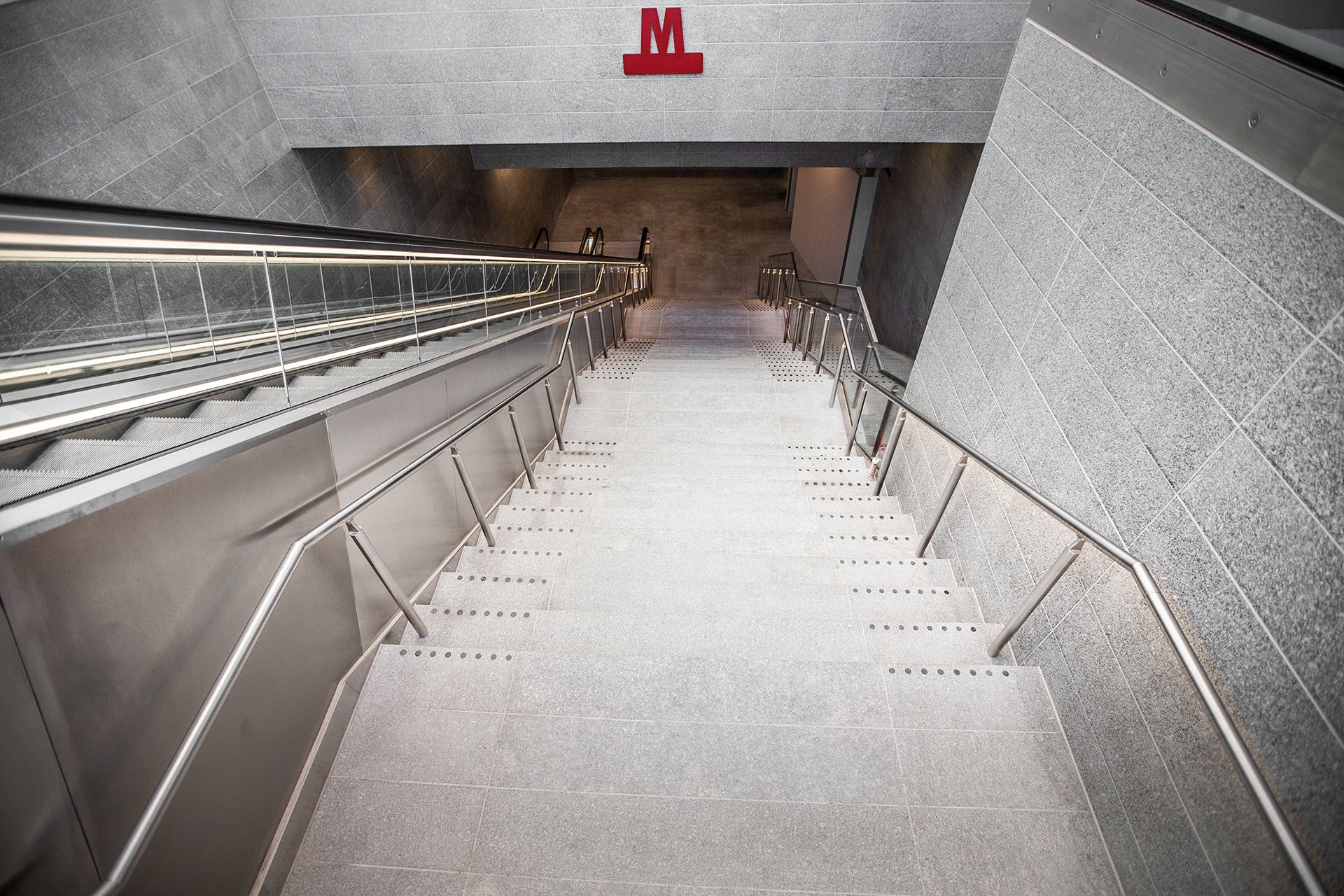 Trapleuningen metrostation Kopenhagen 