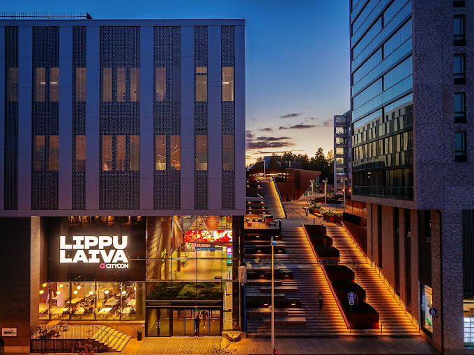 Gebouw met LED-leuningen — ILLUNOX