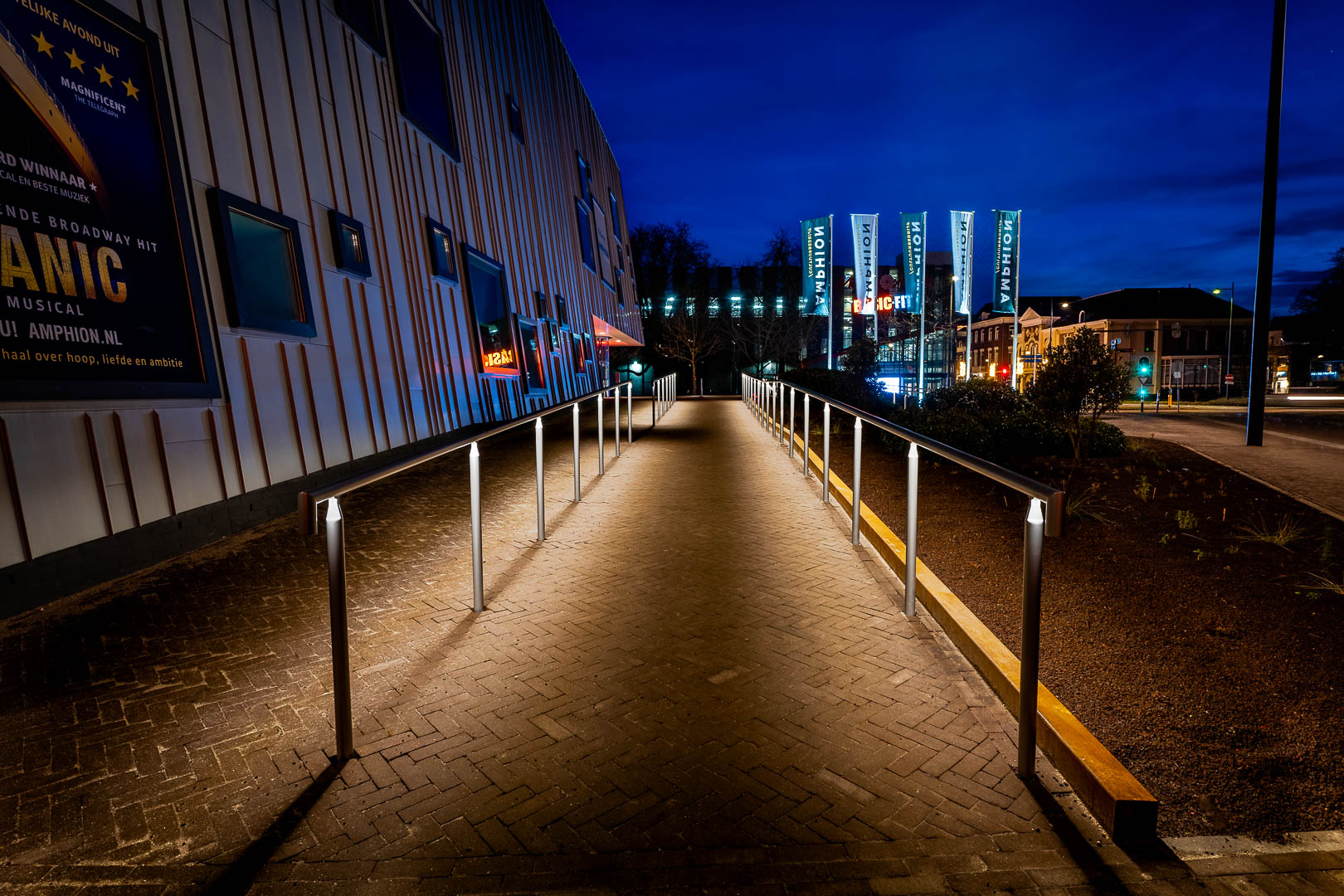 Amphion Theater Doetinchem — gebouwverlichting detail