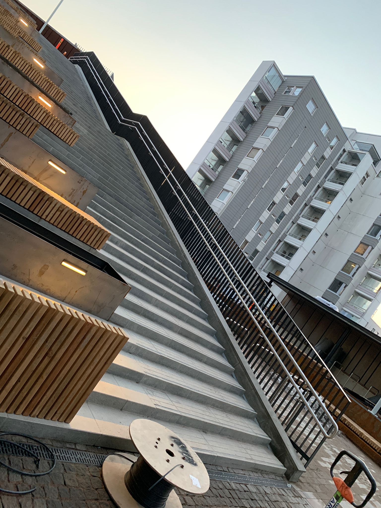 Trapleuningen in aanbouw winkelcentrum Helsinki