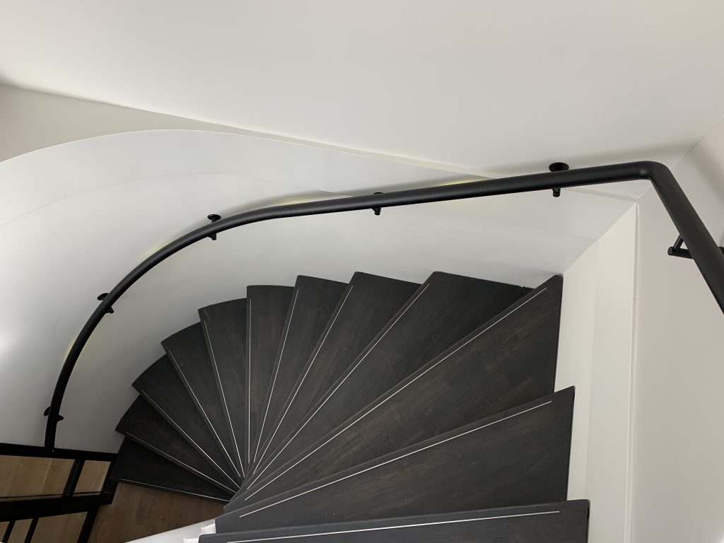 zwarte trapleuning - Lumigrip